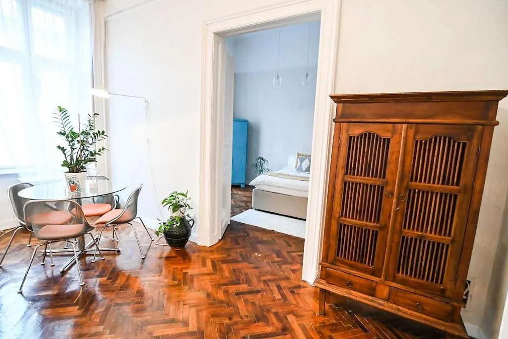 בודפשט Tranquil And Charming One Bedroom Apartment